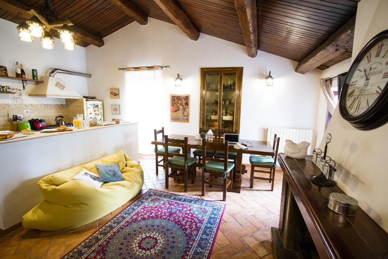 La Dimora Di Checchino Bed and Breakfast Anguillara Sabazia Εξωτερικό φωτογραφία